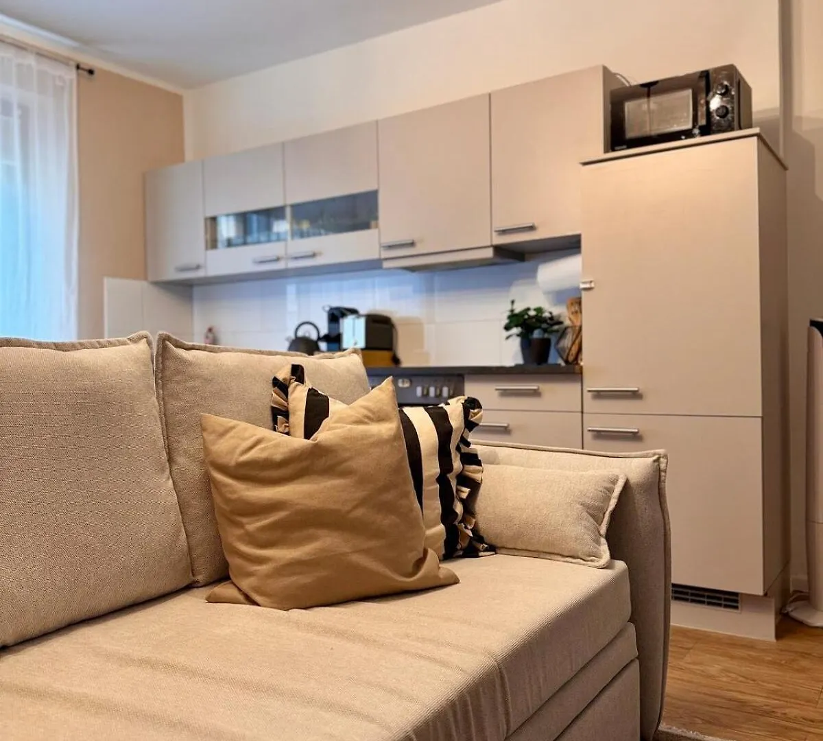 Zentrale Wohnung Direkt Am Hauptbahnhof - Bismarck デュッセルドルフ 0*,  ドイツ